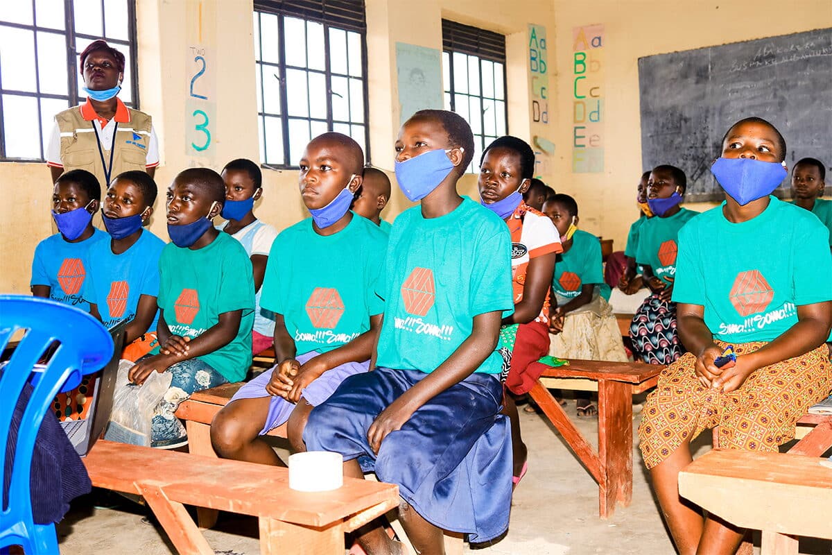 Children in a Soma Soma learning session